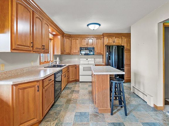 3rd image of 31102 J Ave