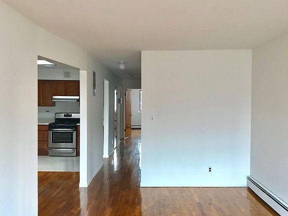 5th image of 5911 39th Ave #3