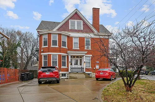 2549 University Ct #3 Photo 1