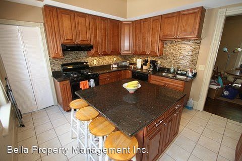 4th image of 2006-2010 E Thomas Ave #6002045