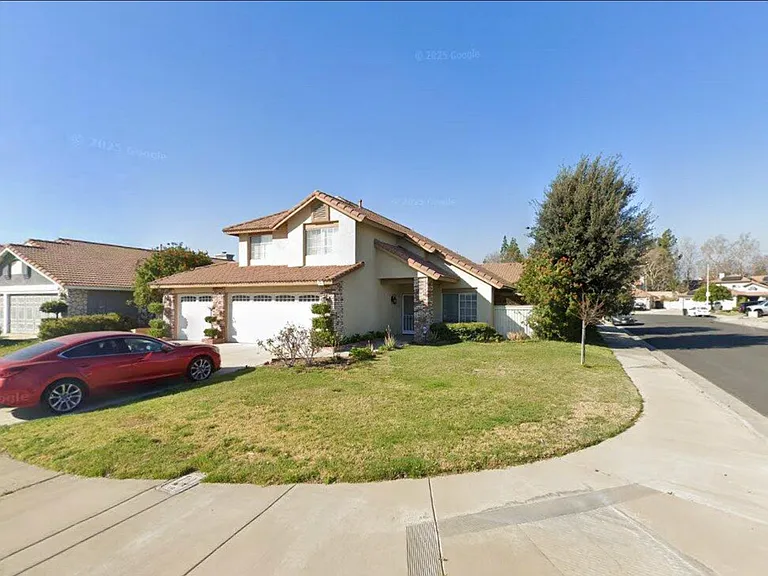 625 E Tam O Shanter St — Photo 1