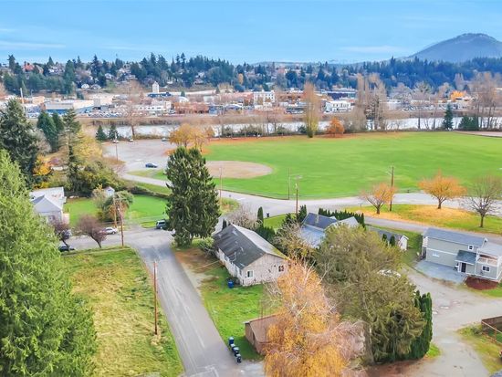 303 S Baker Street, Mount Vernon, WA 98273