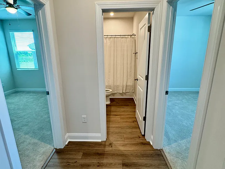 7477 Linda Vista Ln — Photo 5