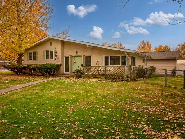 506 E Charles St, West Frankfort, IL 62896