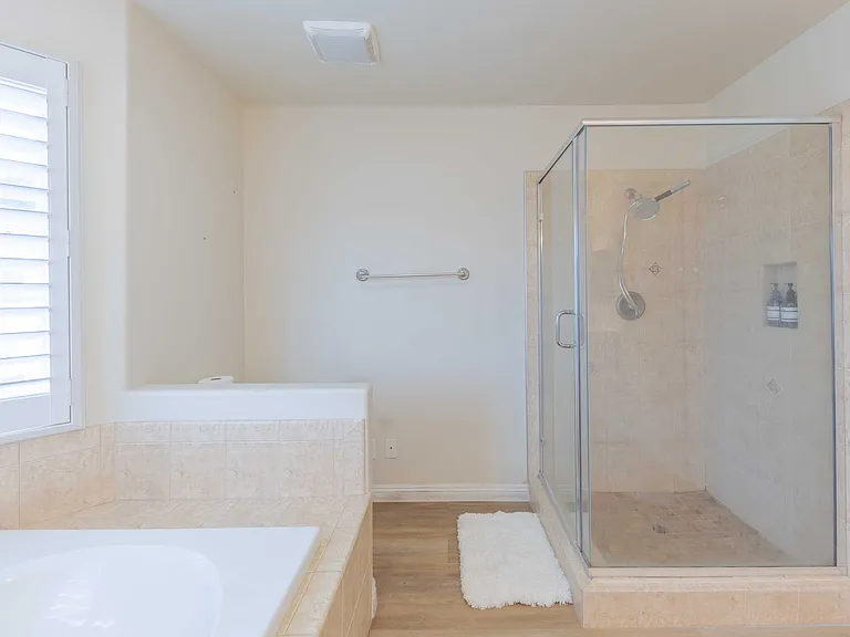 255 S California St — Photo 22
