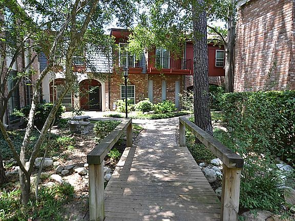 3rd image of 15020 Kimberley Ct