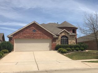 2625 Flowing Springs Dr, Fort Worth, TX 76177