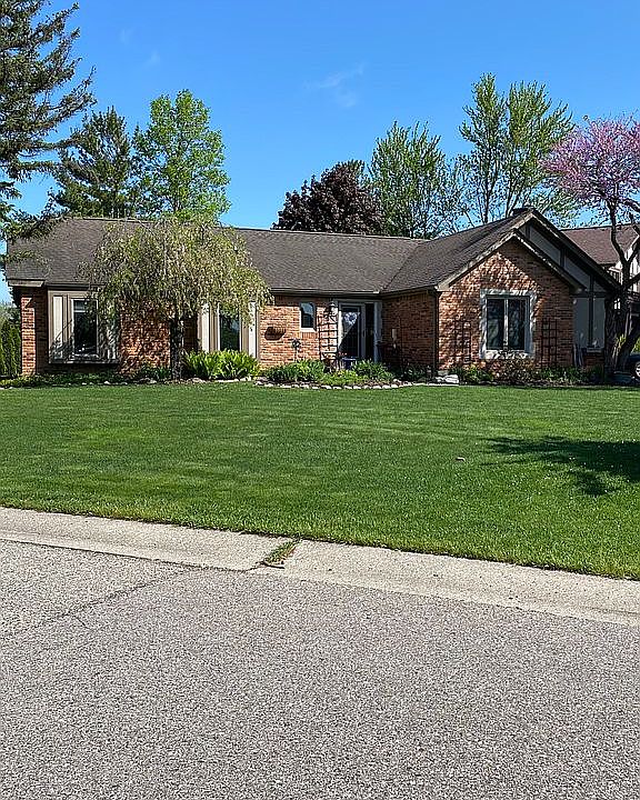 1st image of 2719 Browning Dr