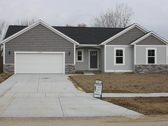3rd image of 7235 Sagerose Dr