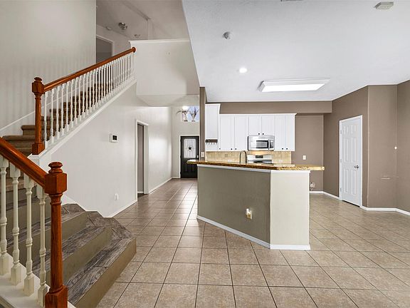 3rd image of 4818 Emerald Bay Cir