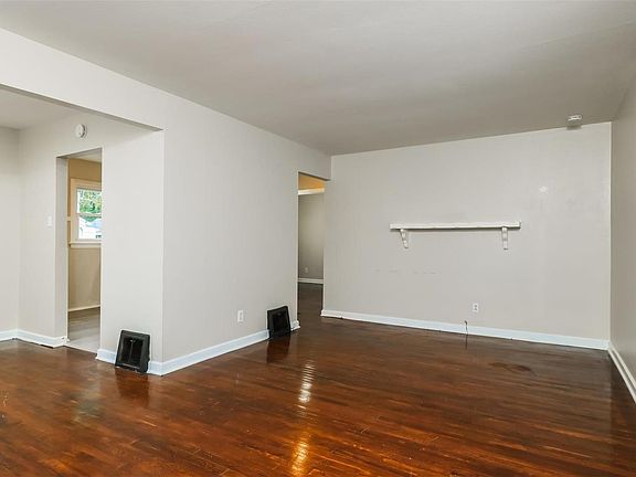 5th image of 10610 Saint Philip Ln