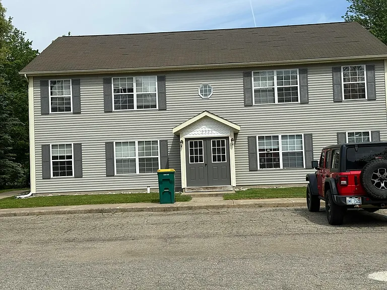2323 W Osterhout Ave #3 — Photo 9