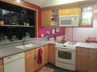 19811 Gresham St, Northridge, CA 91324