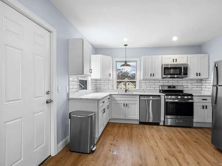 1A Puritan Ave #2 — Photo 2