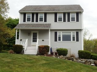4 Pheasant Hill Ln, Methuen, MA 01844