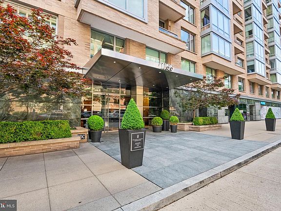 2nd image of 1155 23rd St NW #Nph3l