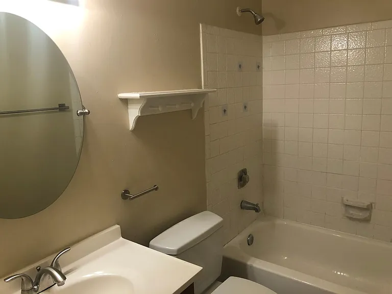 235 SE Norfolk Blvd — Photo 4