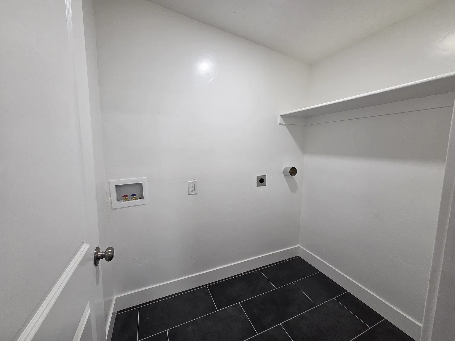 152 N 200 W St - #B - KAM - B — Photo 3