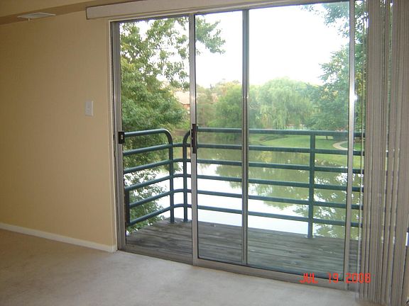 2nd image of 1009 Buccaneer Dr APT 5