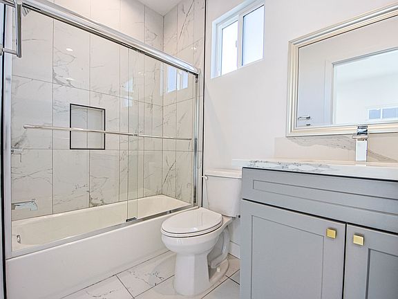 5th image of 11443 Hatteras St #3/4