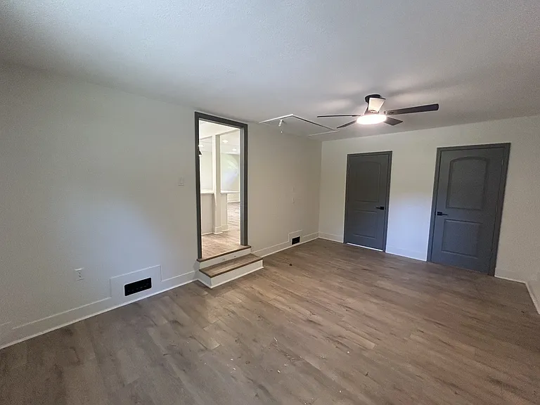 1783 Warfield Dr — Photo 17