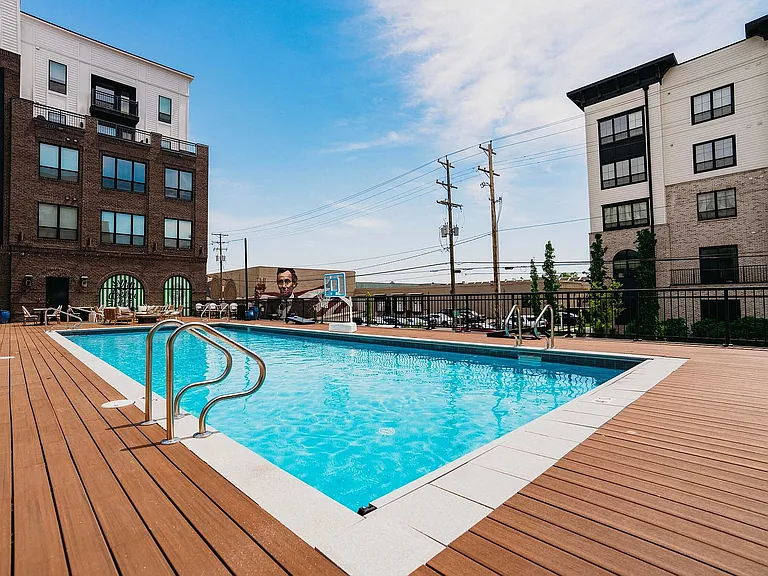 13_Langham_Pool