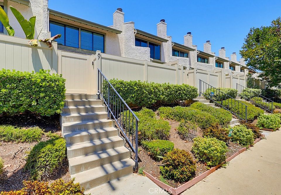 1st image of 5269 Colodny Dr Unit 7