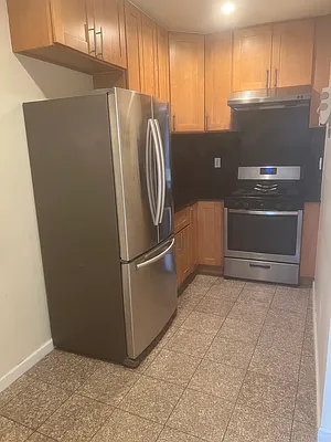 Rented by Q52 LLC | media 16