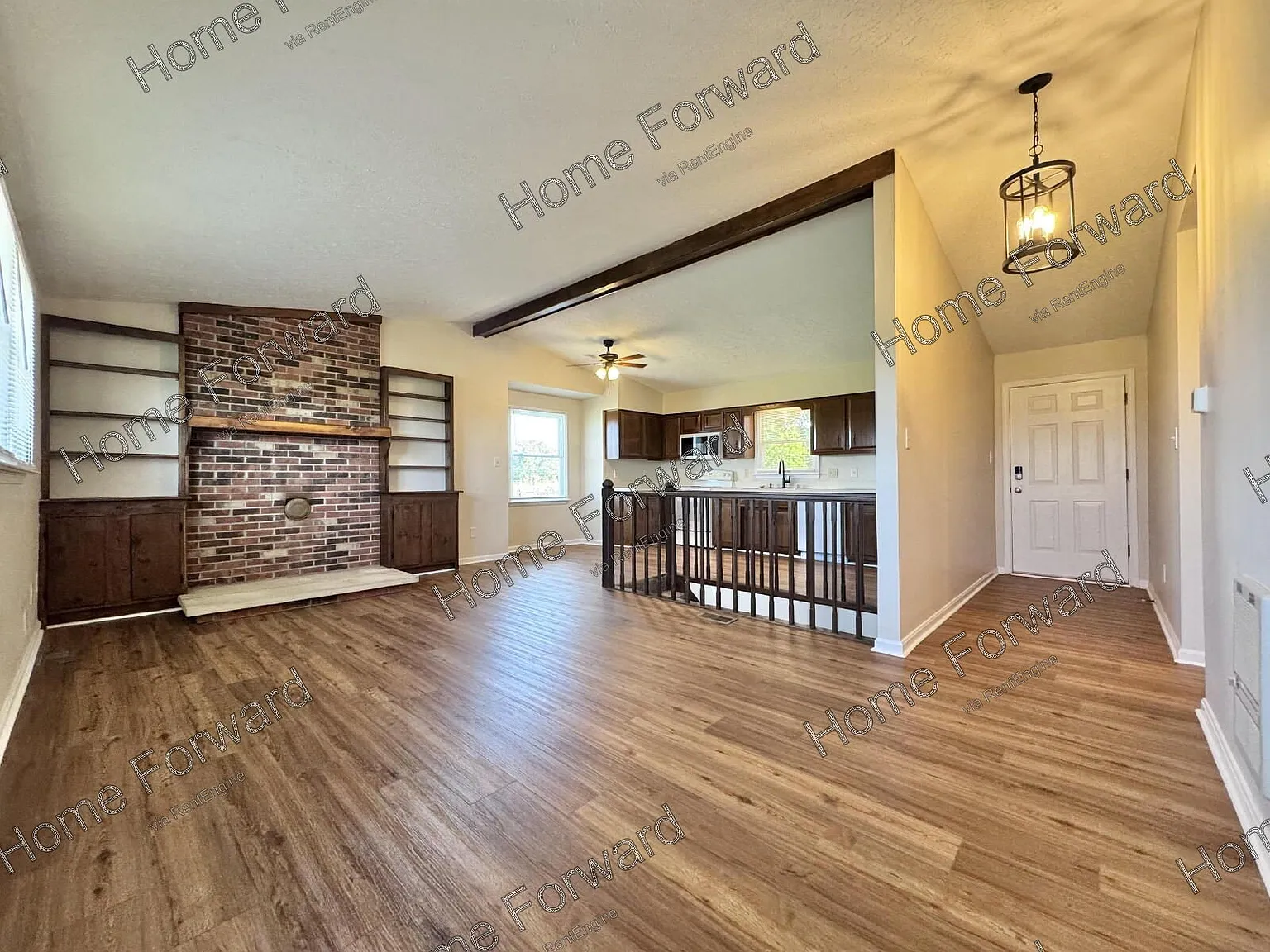 3 bed, 2.0 bath, $1,900 — Photo 2