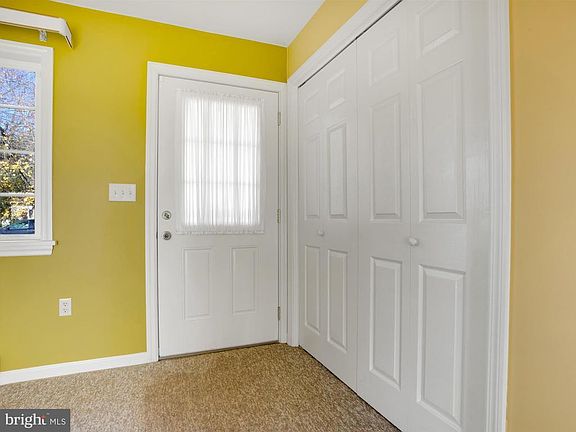 5th image of 315 Lania Dr