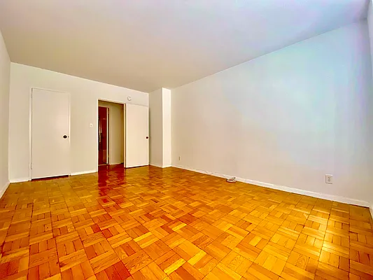 Rented by R New York | media 5