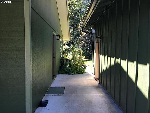 4th image of 3155 Westwood Dr
