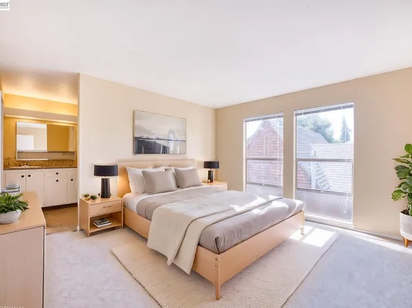 3815 Harrison St APT 203, Oakland, CA 94611