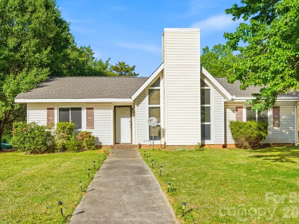 25300 Dion Ave, Charlotte, NC 28212