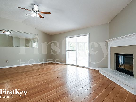 4th image of 12557 Ashglen Dr N