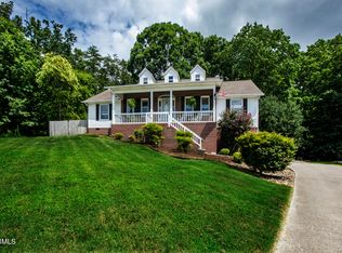 1953 Cedardale Ln, Knoxville, TN 37932