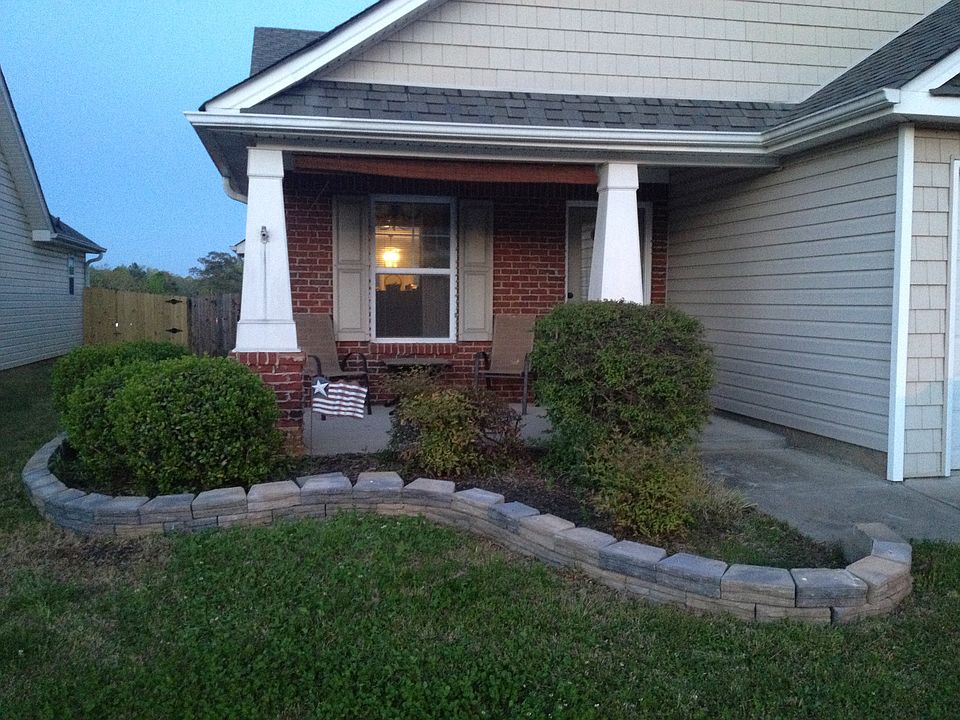 2nd image of 61 Oakbrook Dr