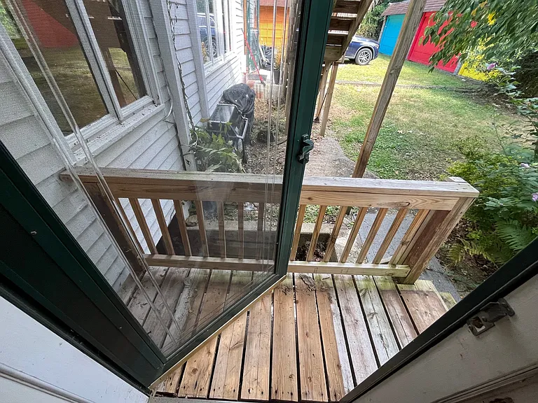 1816 Buena Vista St #1 — Photo 22