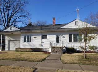 155 W 2nd St, Sparta, IL 62286