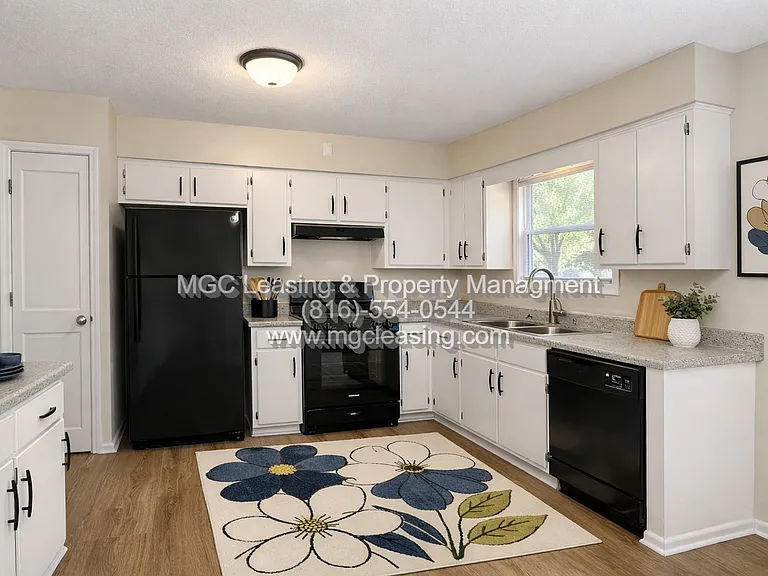 2901 NW Kingsridge Dr — Photo 3