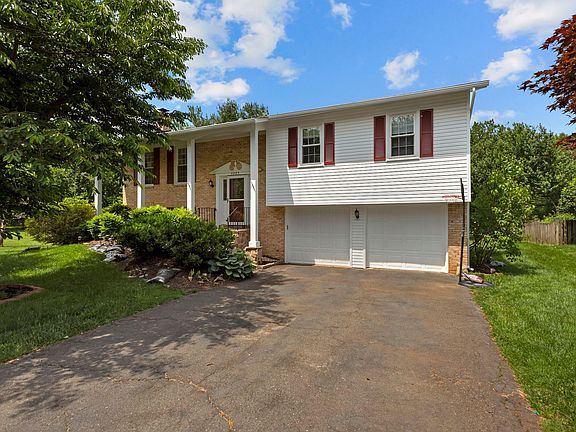 2nd image of 3285 Kinross Cir
