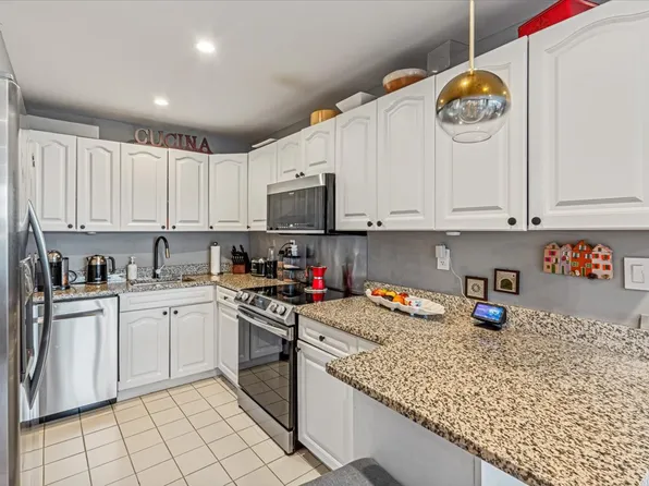 162-40 Ninth Avenue image 2 of 28