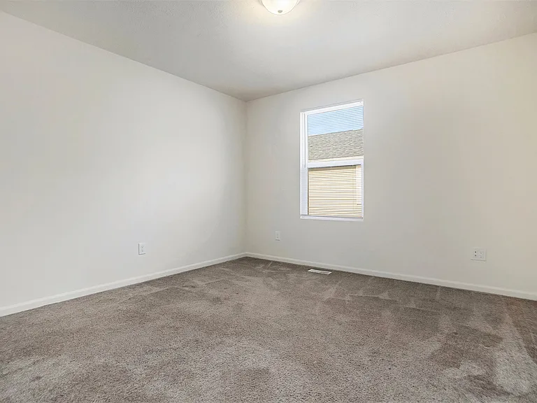 2625 Redwood Ave — Photo 11