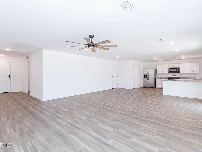 1441 E Tuscany St — Photo 7