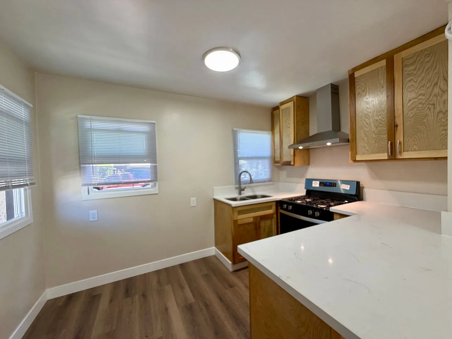 Bella Apartments: Beautiful 1 Bed - 1 Bath — Photo 4
