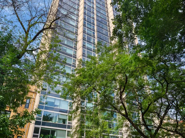 2728 N Hampden Ct APT 203, Chicago, IL 60614