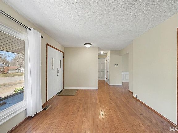 5th image of 3652 Rosant Ct