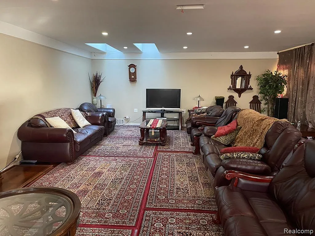 2 bed, 2.0 bath, 1500 sqft, $3,000 — Photo 4