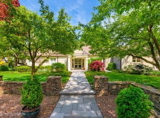 1 Colton Ln, Northfield, IL 60093