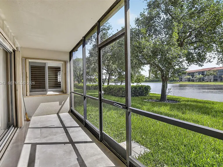 13800 SW 14th St #114C — Photo 32